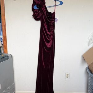 Windsor Burgundy One Shoulder Dress